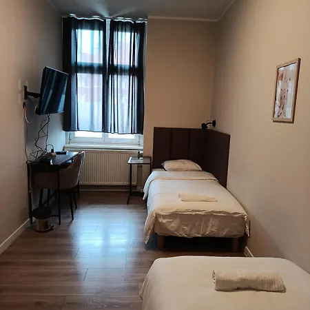 Hostel Mickiewicza 22 *