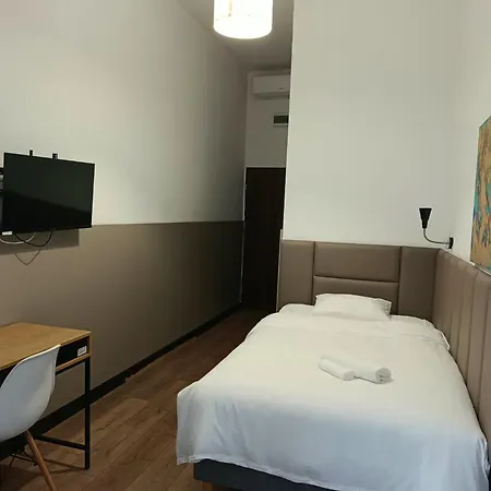 Mickiewicza 22 Hostel *