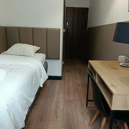 Mickiewicza 22 Hostel *